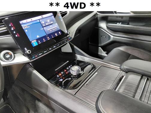 2024 Jeep Wagoneer L Series II 4x4