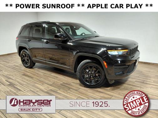 Diamond Black Crystal Pearlcoat 2024 Jeep Grand Cherokee Altitude