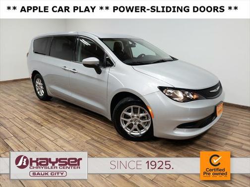 2022 Chrysler Voyager LX