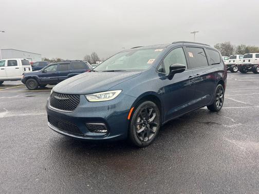 2025 Chrysler Pacifica Limited
