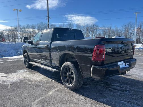 2026 RAM 2500 Big Horn Crew Cab 4x4 6'4' Box