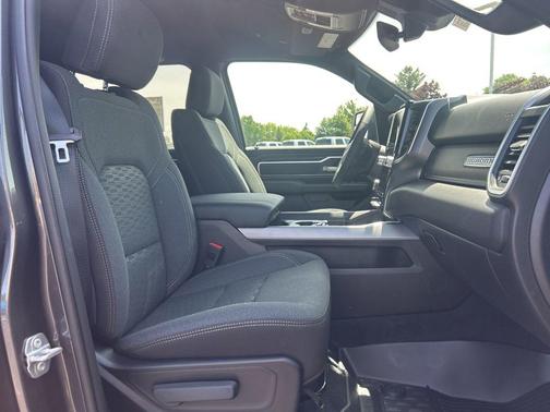 Granite Crystal Metallic Clearcoat 2026 RAM 1500 Big Horn/Lone Star