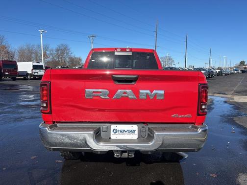 2026 RAM 2500 Tradesman Crew Cab 4x4 6'4' Box