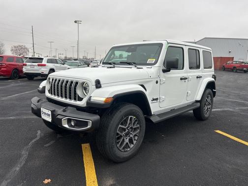 2026 Jeep Wrangler 4-Door Sahara 4x4