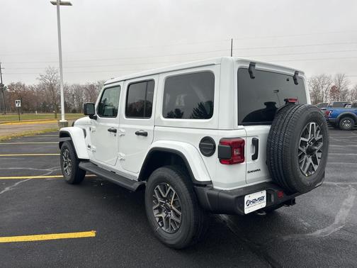 2026 Jeep Wrangler 4-Door Sahara 4x4