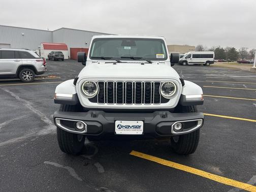 2026 Jeep Wrangler 4-Door Sahara 4x4