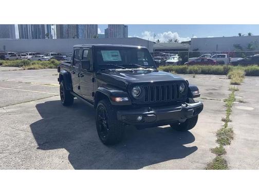 2025 Jeep Gladiator Sport