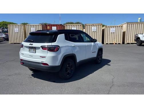 2023 Jeep Compass Trailhawk