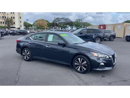 2022 Nissan Altima 2.5 SV