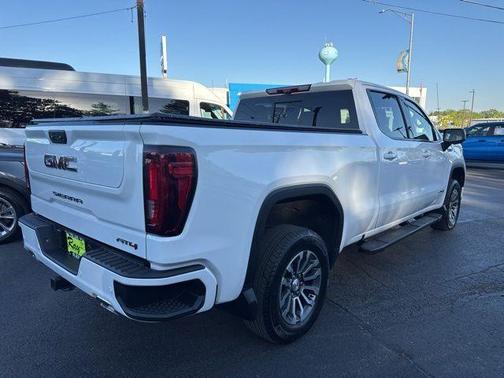 Summit White 2022 GMC Sierra 1500 AT4
