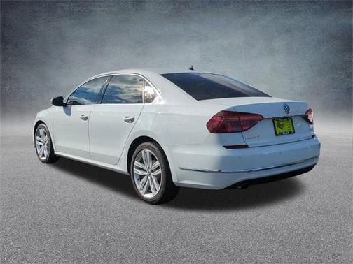 2018 Volkswagen Passat 2.0T SE w/ Technology