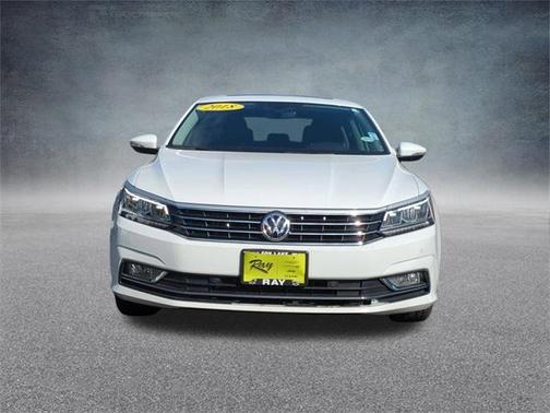 2018 Volkswagen Passat 2.0T SE w/ Technology