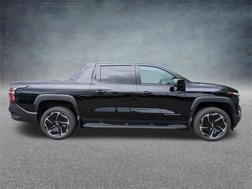 2025 Chevrolet Silverado EV LT