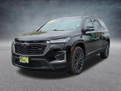Black Metallic 2023 Chevrolet Traverse RS