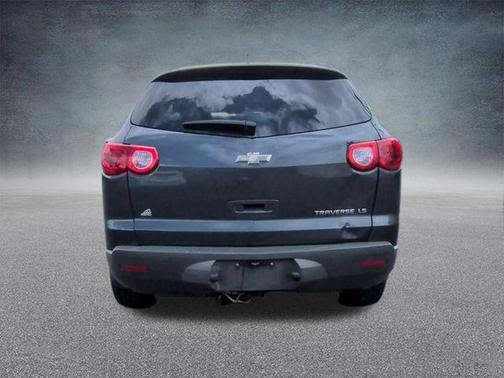 Cyber Gray Metallic 2012 Chevrolet Traverse LS