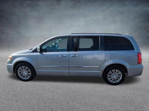 2014 Chrysler Town & Country Touring-L