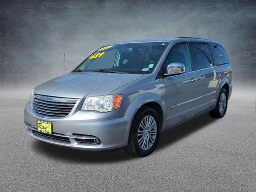 2014 Chrysler Town & Country Touring-L