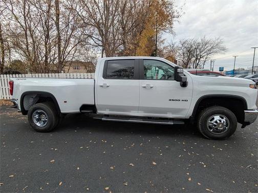 2026 Chevrolet Silverado 3500 LT