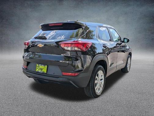 Mosaic Black Metallic 2026 Chevrolet Trailblazer LS