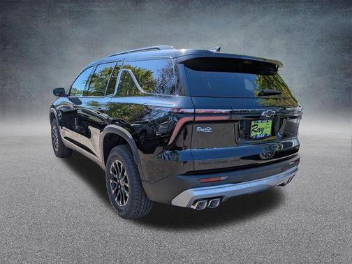 Mosaic Black Metallic 2026 Chevrolet Traverse Z71