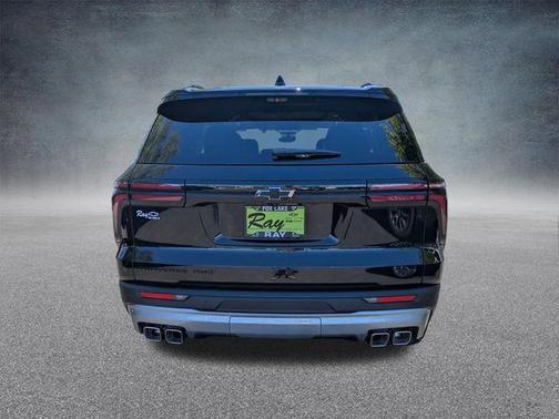 Mosaic Black Metallic 2026 Chevrolet Traverse Z71