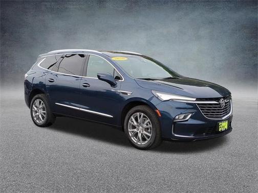 2022 Buick Enclave Essence