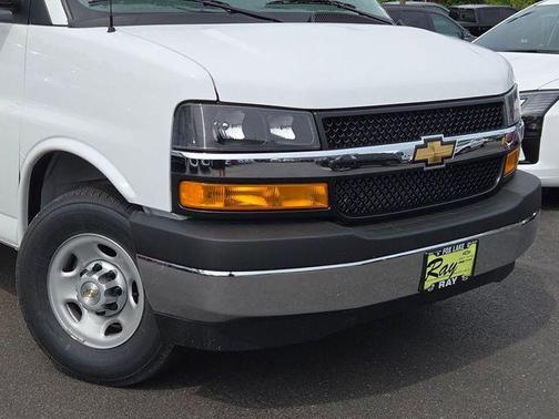Summit White 2026 Chevrolet Express 2500 Work Van