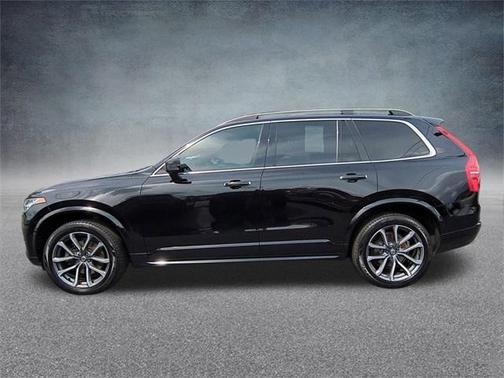 2019 Volvo XC90 T6 Momentum