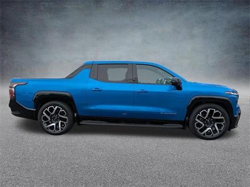 2025 Chevrolet Silverado EV RST