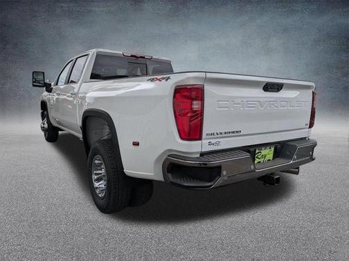 Summit White 2026 Chevrolet Silverado 3500 LT