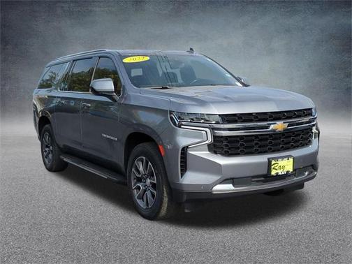2022 Chevrolet Suburban LS