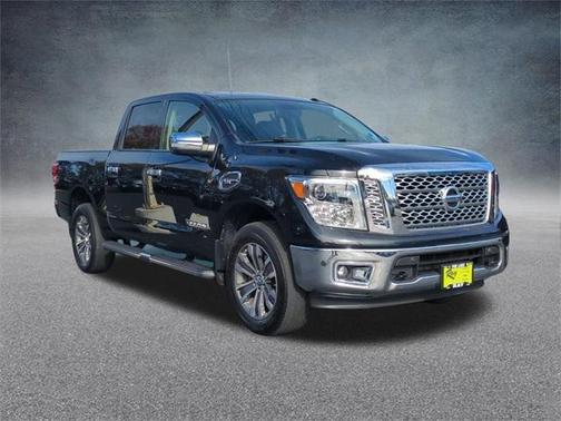 2017 Nissan Titan SL