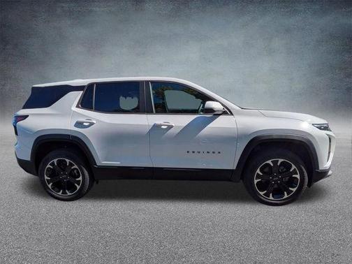 Summit White 2026 Chevrolet Equinox LT