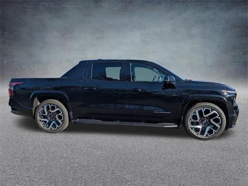 2025 Chevrolet Silverado EV RST