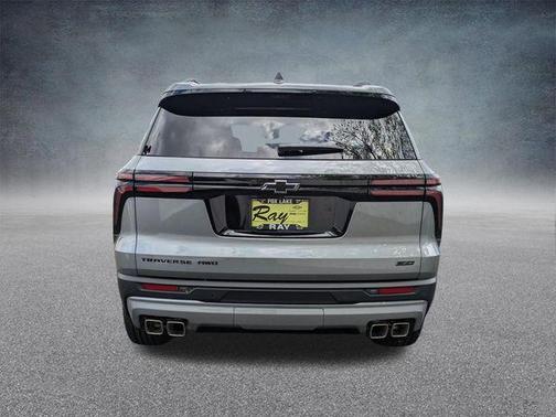 Sterling Gray Metallic 2026 Chevrolet Traverse Z71