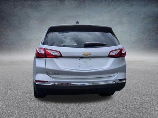 Silver Ice Metallic 2020 Chevrolet Equinox 2LT