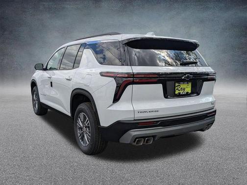 Summit White 2026 Chevrolet Traverse LT