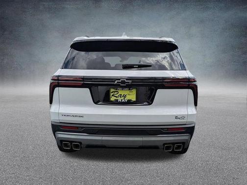 Summit White 2026 Chevrolet Traverse LT