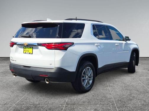 Summit White 2023 Chevrolet Traverse LT Cloth