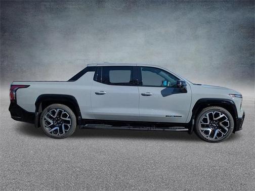 2025 Chevrolet Silverado EV RST