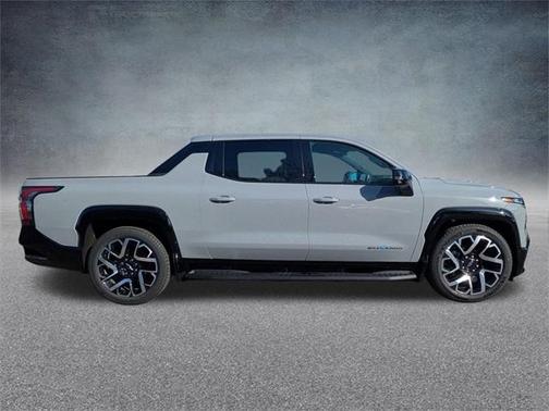 2025 Chevrolet Silverado EV RST
