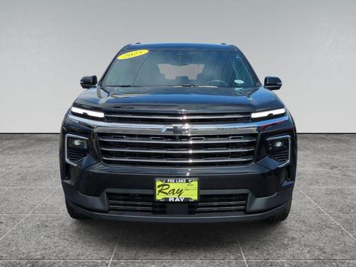 Black Metallic 2025 Chevrolet Traverse LT
