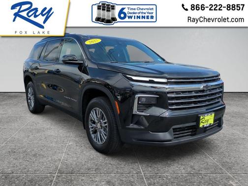 Black Metallic 2025 Chevrolet Traverse LT