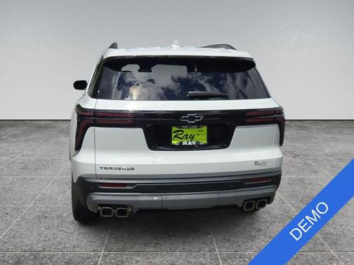 Summit White 2026 Chevrolet Traverse LT
