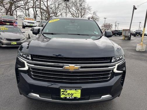 Midnight Blue Metallic 2022 Chevrolet Suburban LT