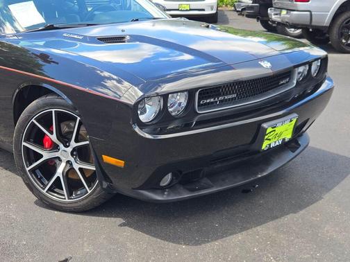 Brilliant Black Clearcoat 2010 Dodge Challenger SRT8