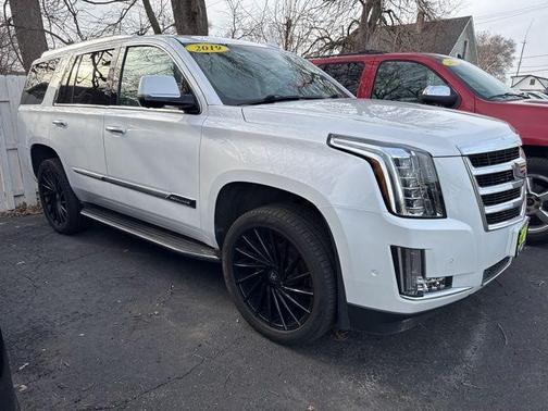 2019 Cadillac Escalade Luxury