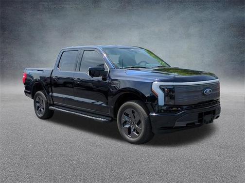 2022 Ford F-150 Lightning LARIAT