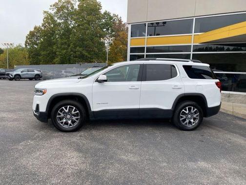 2023 GMC Acadia AWD SLT