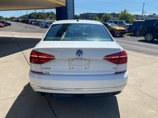 2016 Volkswagen Passat 1.8T R-Line